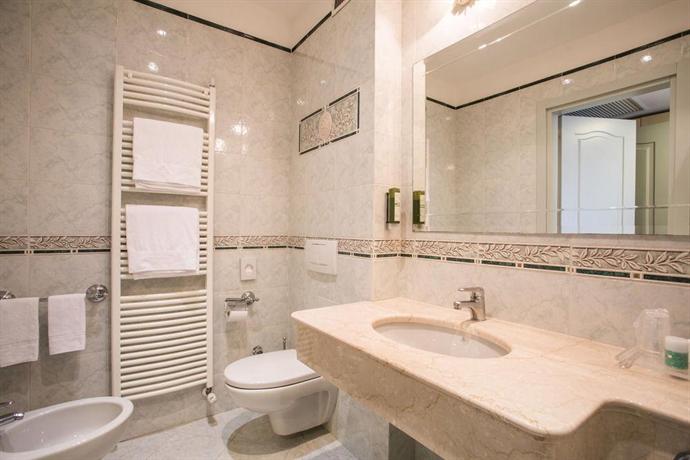 Hotel Spiaggia Doro Charme Boutique Salo Compare Deals