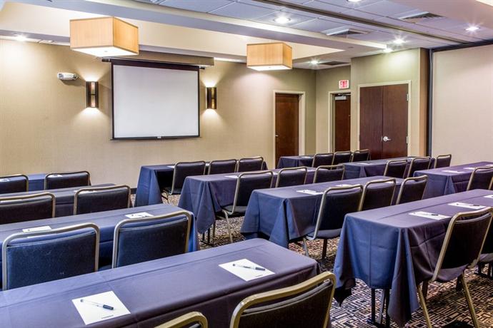 Cambria Hotel And Suites Appleton Wisconsin Cambria Hotel And Suites Appleton Wisconsin