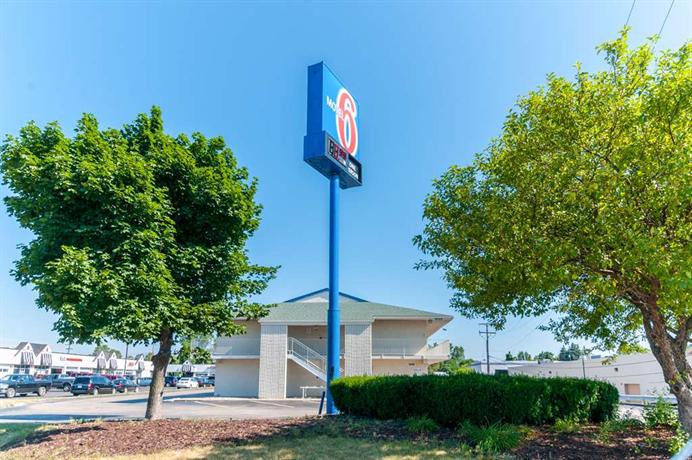 Motel 6 Detroit Northwest Farmington Hills