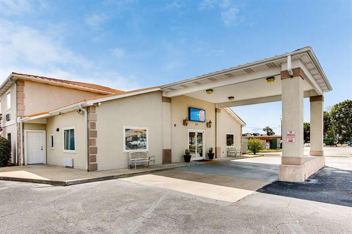 Motel 6 Hinesville Ga Compare Deals - 