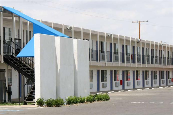 Motel 6 Delano Ca Compare Deals