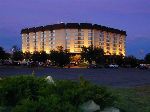 Saskatoon Inn Hotel and Conference Centre - Compare Deals