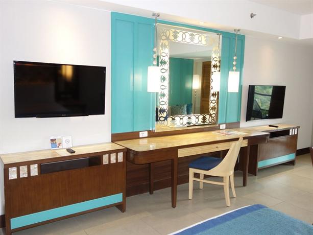 henann alona family room