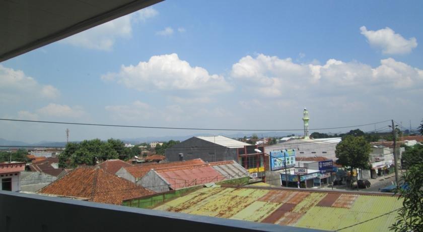 Roda Mas I Hotel, Purwokerto - Compare Deals