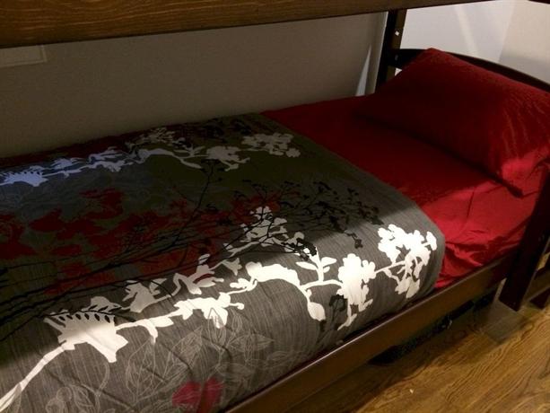 Brooklyn Hostel - Utica Avenue