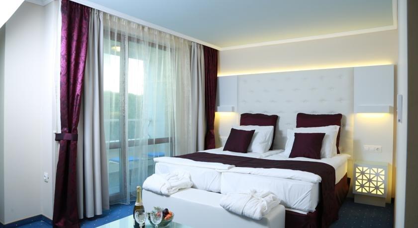 Royal Perla Hotel