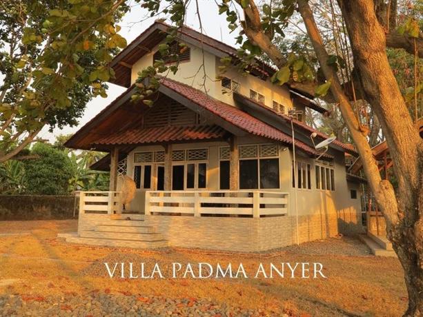 Padmadewi Anyer Villa \u0026 Hotel  Compare Deals