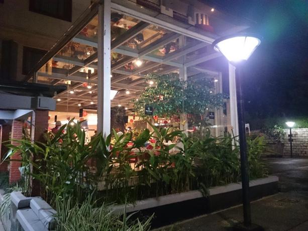 Hotel Bumi Wiyata, Depok: confronta le offerte