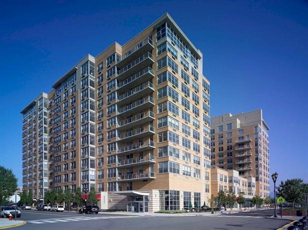 Cesar Suites at The Waterfront