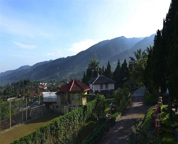 Jayakarta Cisarua Mountain Resort Bogor, Megamendung 