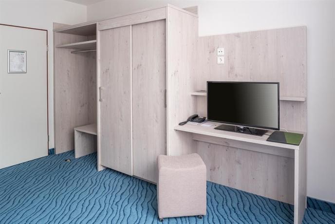 Inselhotel Rote Erde Borkum Compare Deals