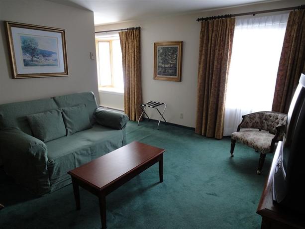 Find Hotel In Val Morin Deals And S Findhotel Hotel La Sapiniere Val David