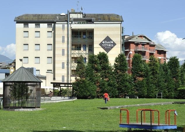 Hotel Vittoria Sondrio - Compare Deals