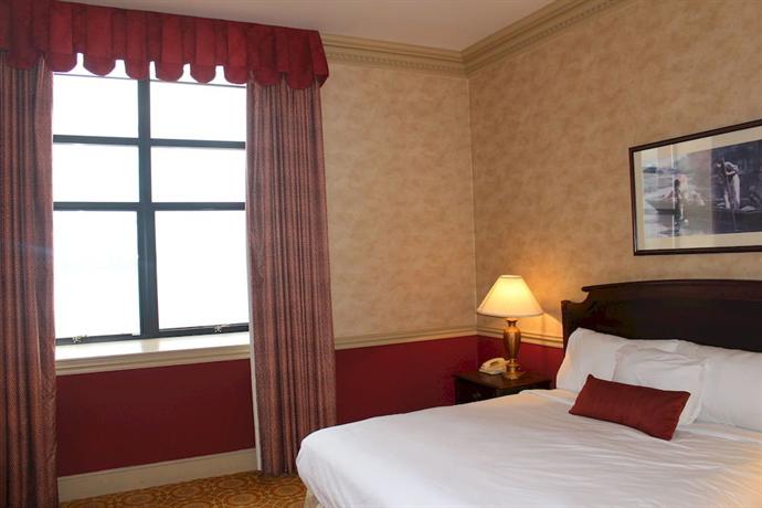 Roberts Riverwalk Hotel & Residence Detroit