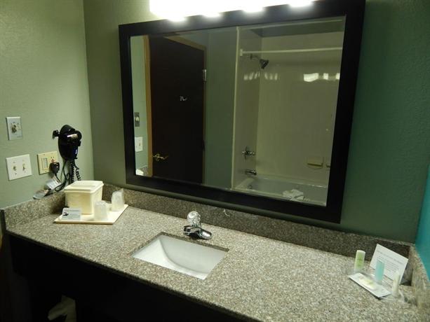 Comfort Suites Tampa