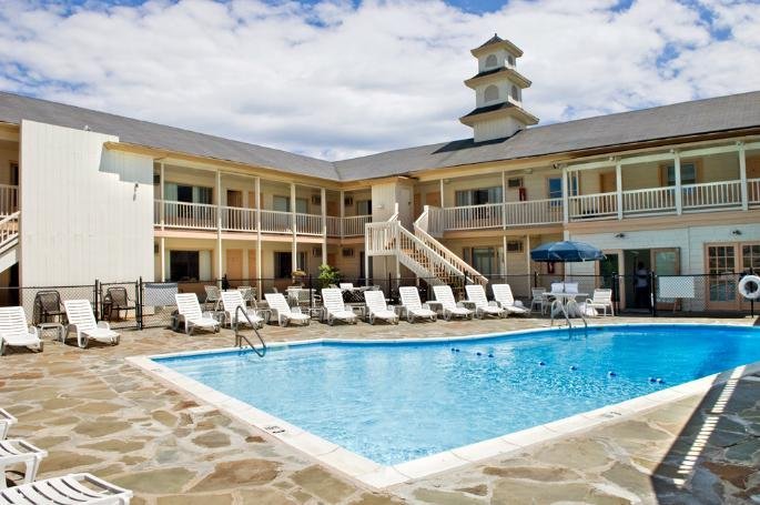 A Wave Inn, Montauk - Compare Deals