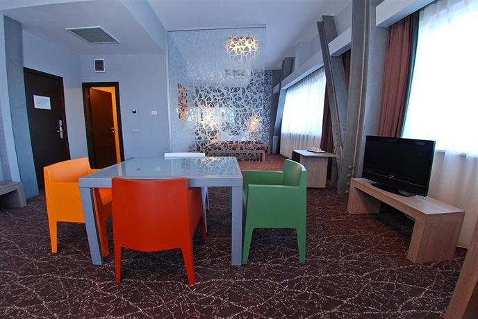 West City Hotel Floresti