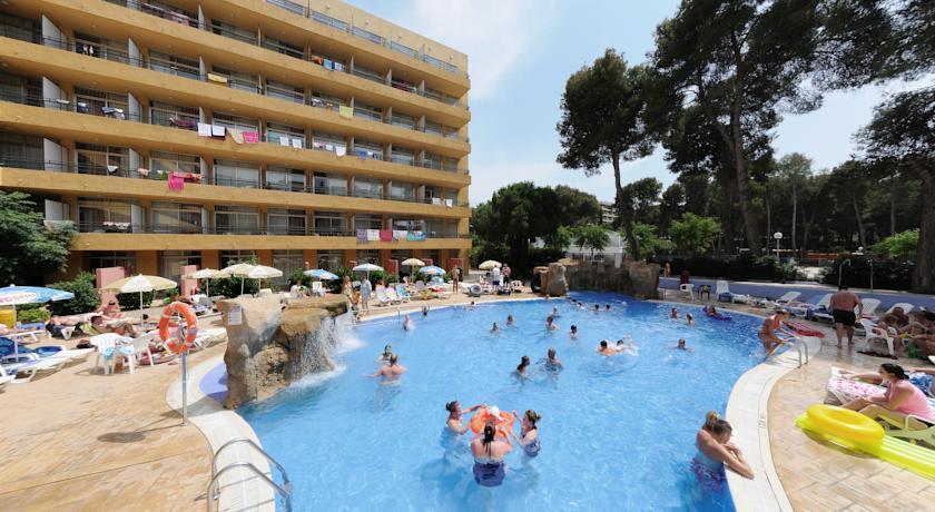 Medplaya Calypso Hotel Salou - Compare Deals