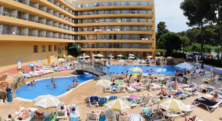 Medplaya Calypso Hotel Salou - Compare Deals