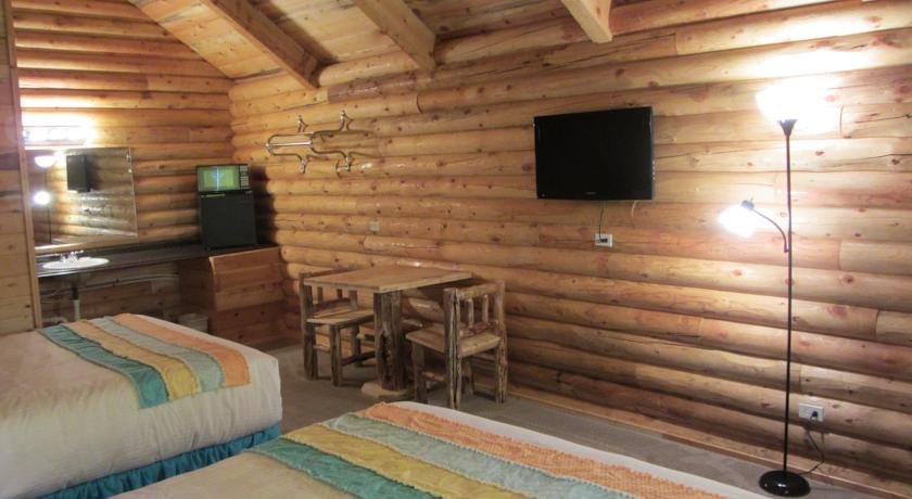 Bryce Canyon Log Cabins Tropic Compare Deals