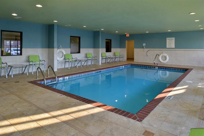 Holiday Inn Express Hotel Suites Lonoke I 40 Compare Deals About Holiday Inn Express Hotel Suites Lonoke I 40