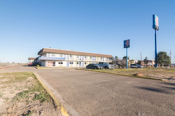 Motel 6 Pecos