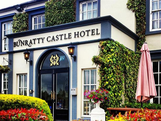 Hotels Bunratty Castle And Folk Park Hotels Bunratty Castle And Folk Park