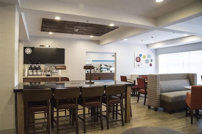 Holiday Inn Express Hotel & Suites Alexandria (Louisiana)