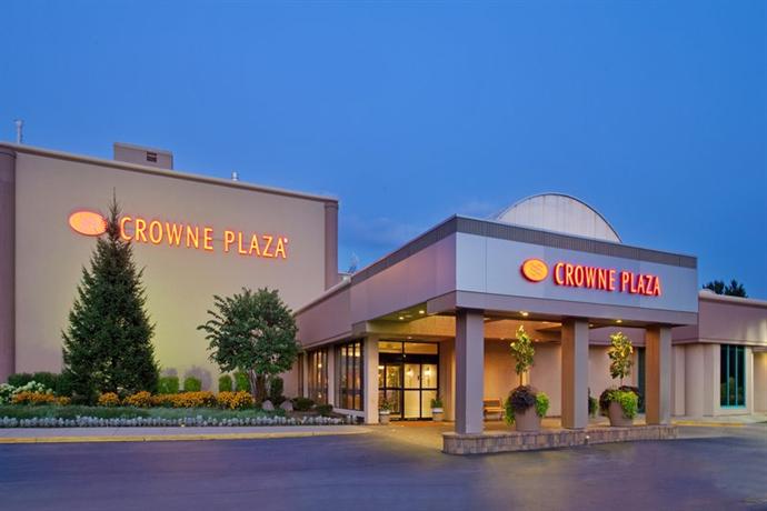 Crowne Plaza Hotel Chicago Northbrook
