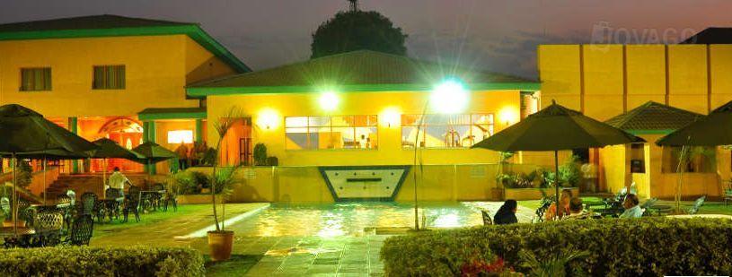 Crossroads Hotel