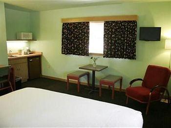 Holiday Music Motel Sturgeon Bay Compare Deals About Holiday Music Motel