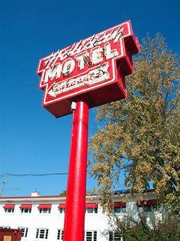 Holiday Music Motel Sturgeon Bay Compare Deals