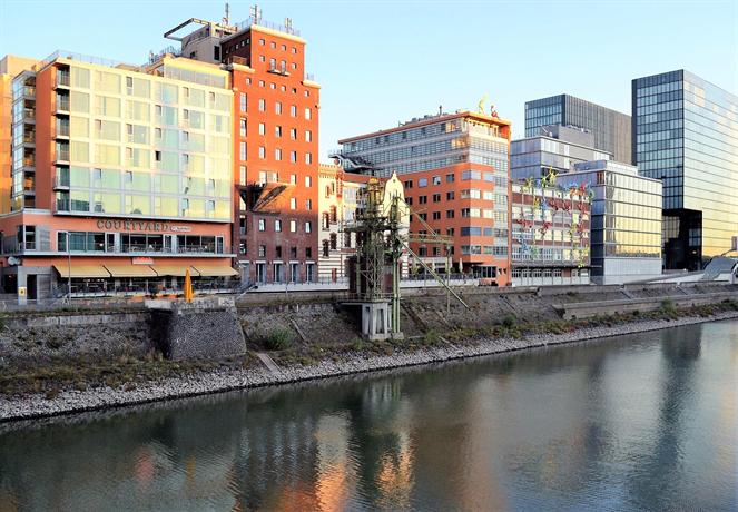 Courtyard By Marriott Düsseldorf Hafen
