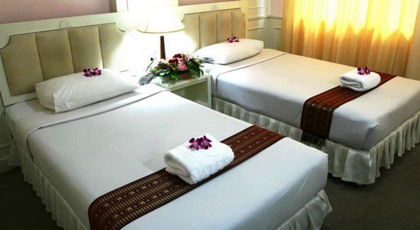 Pj hotel deals