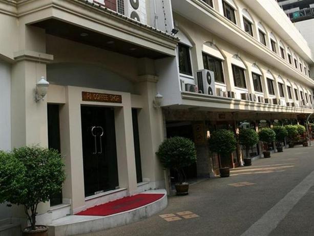 Pj hotel deals