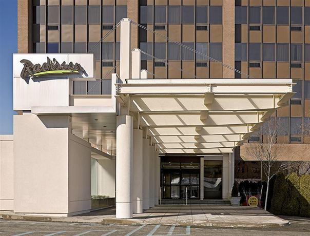 Radisson Hotel New Rochelle Compare Deals - 