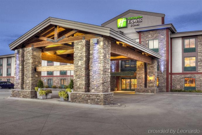 Holiday Inn Express Hotel Suites Brainerd Baxter Compare Deals