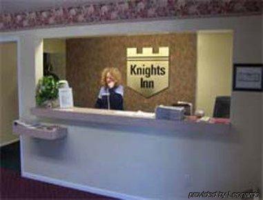 Knights Inn New Philadelphia