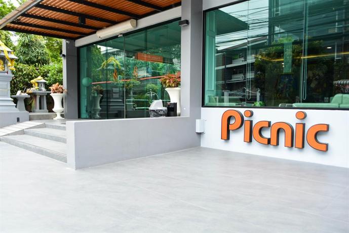 Picnic Hotel Bangkok - Compare Deals