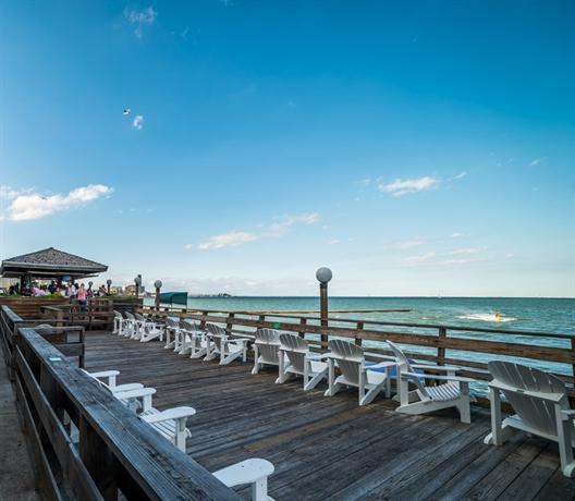 Emerald Beach Hotel Corpus Christi Compare Deals About Emerald Beach Hotel