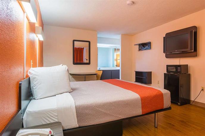 Promo [85% Off] Motel 6 Newnan United States | Best Hotel Deals Labor