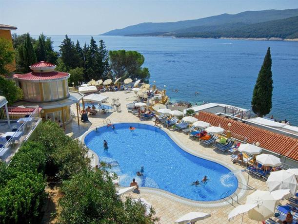 Lanterna Apartments Rabac