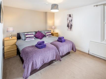 Queens Apartments Watford