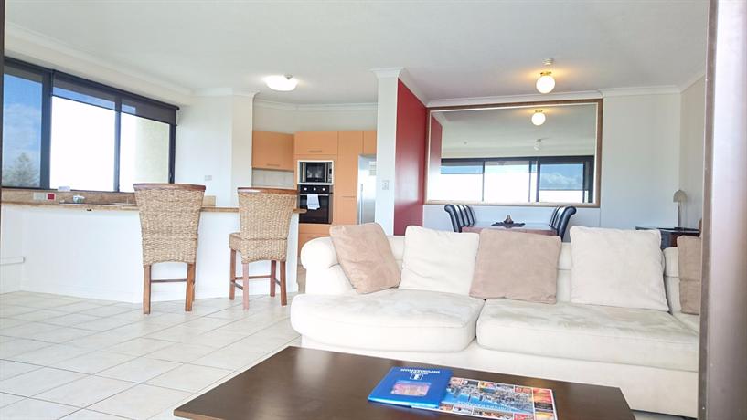 Surfers Hawaiian Apartments Gold Coast Compare Deals