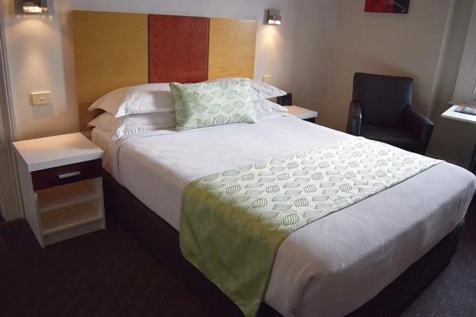Auldington Hotel