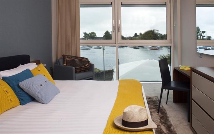 Captains Club Hotel Room Facilities Captains Club Hotel Room Facilities