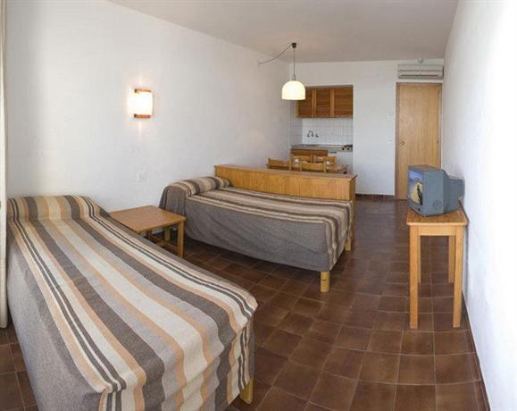 Hotel Sa Clau By Mambo Sant Antoni De Portmany Compare Deals About Hotel Sa Clau By Mambo