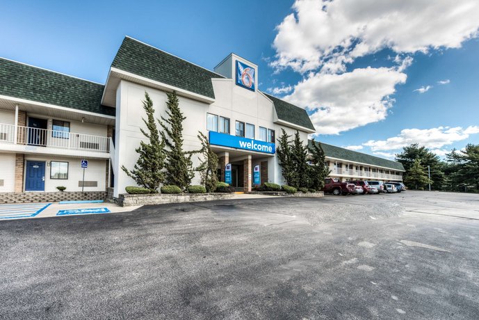 Motel 6 New London Niantic