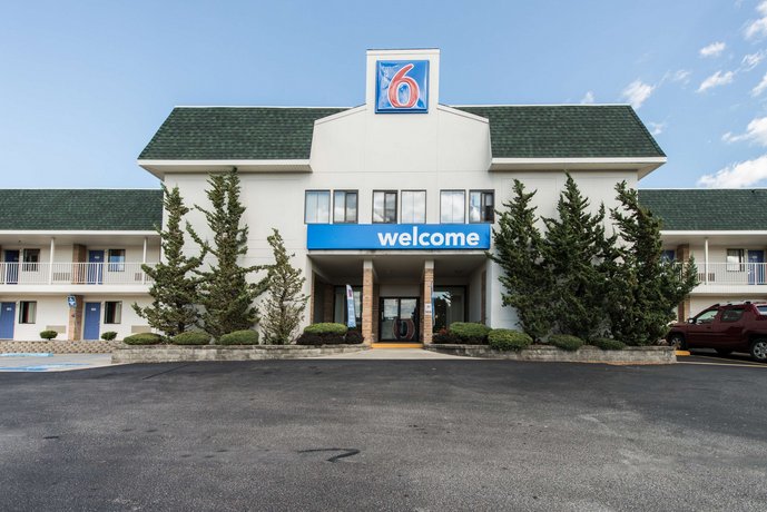 Motel 6 New London Niantic