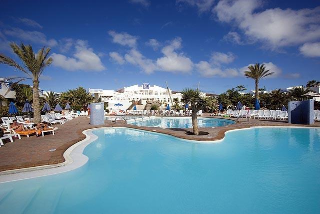 Aparthotel Paradise Island Lanzarote, Playa Blanca - Compare Deals